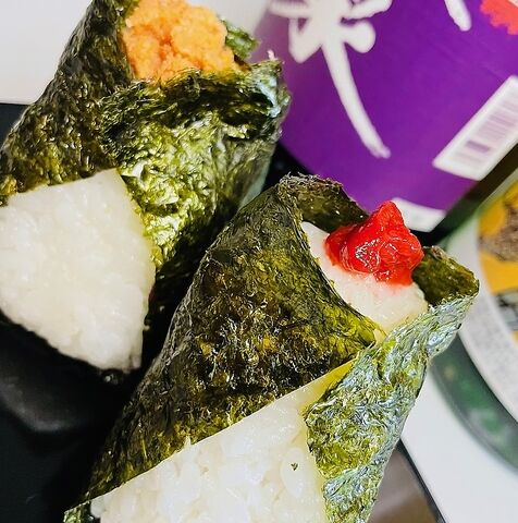 おにぎり2個(鮭・梅)